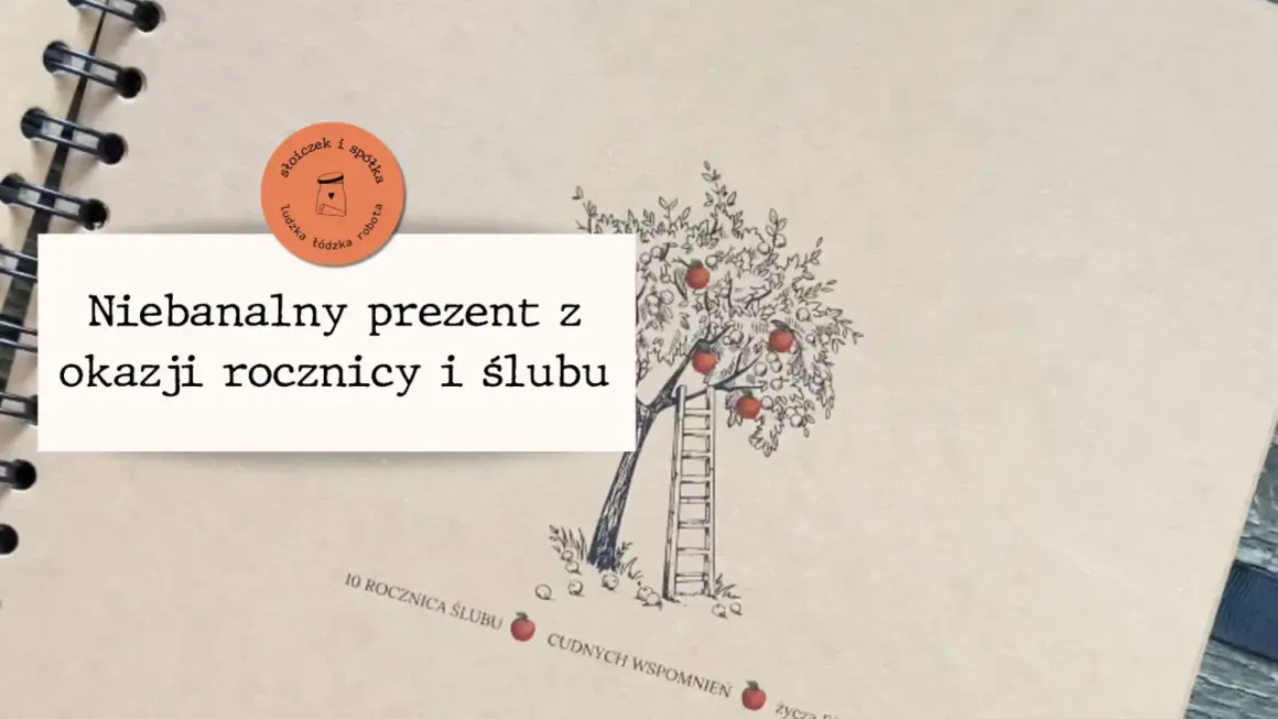 Niebanalny prezent z okazji rocznicy i ślubu. Drzewo z jabłkami i drabina, symbolizujące piękne powroty i wspomnienia.